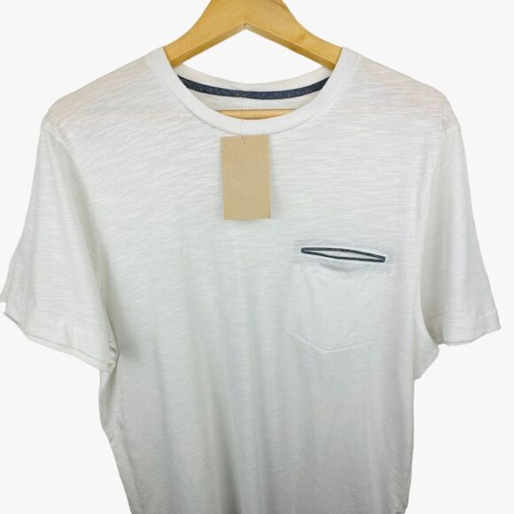 Levi’s White Lightweight Short Sleeve Pocket Tee NWT - Picture 3 of 6